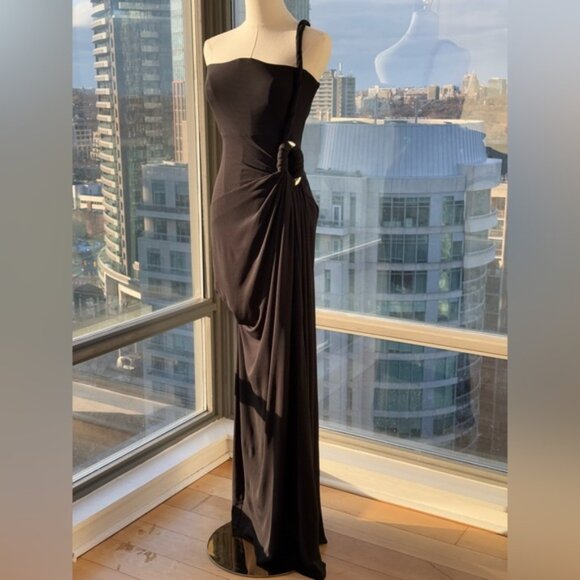 🆕 SIMKHAI 🧿 NWOT Sone Twisted One Shoulder Gown, Silver Ring, Black - Sz US 6 - Picture 4 of 16